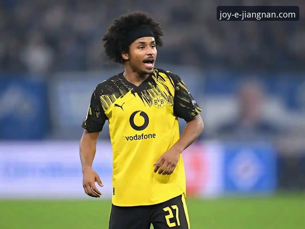 多特蒙德瞄准美国新星的3大优势：18岁边锋赫扎尔哈尼的崛起密码